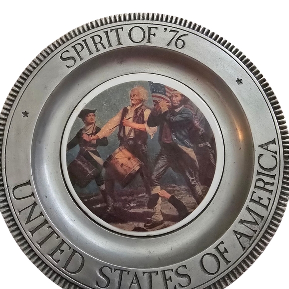 Other - Spirit of '76 Decorative Plate